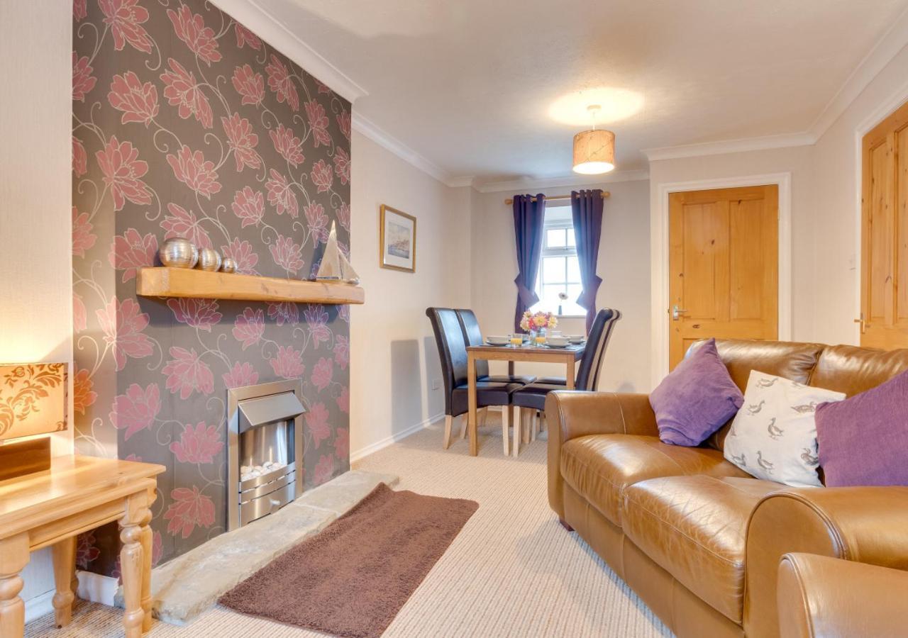 Smugglers Cove Cottage Ravenscar Exteriör bild