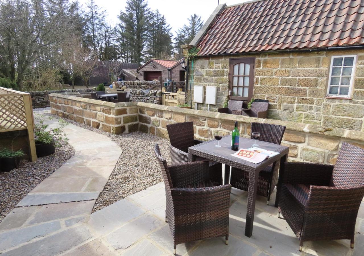Smugglers Cove Cottage Ravenscar Exteriör bild